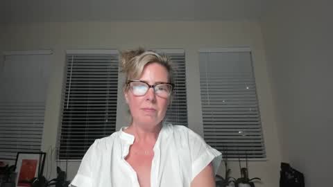 Sharkgirl online show from December 2, 11:57 pm