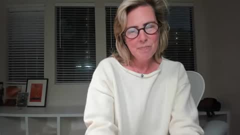 Sharkgirl online show from February 20, 12:30 am