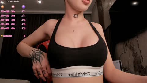 Sharlin  online show from January 31, 1:01 am