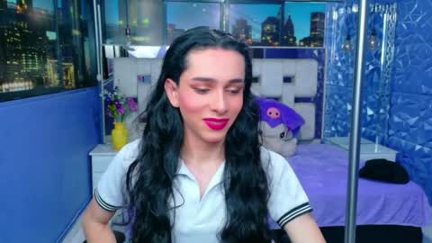 Sharlond online show from April 13, 1:48 pm