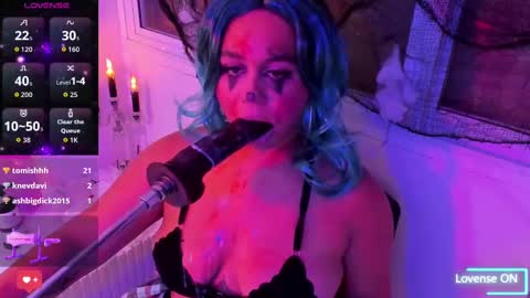 Snapshot of sharlotthe_bigass chatting on October 10, 4:29 am sharlotthe_bigass online show from October 10, 4:29 am