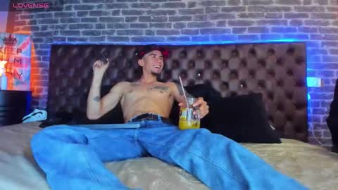 Sharon  Tyga online show from December 20, 11:22 pm