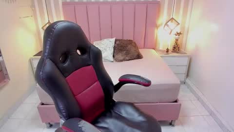 M A G N O  online show from March 13, 1:03 pm