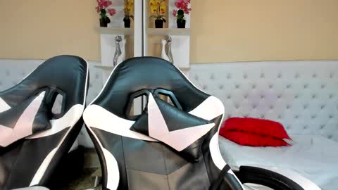 Sharon online show from March 3, 11:00 am