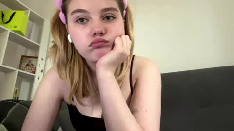 Delia online show from April 16, 12:05 pm