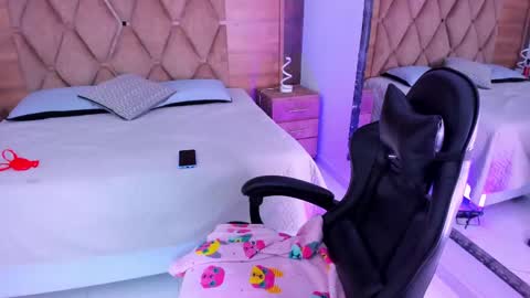 Lady Shauna online show from November 4, 10:55 pm