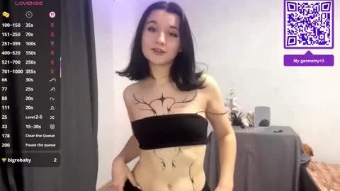 May online show from October 29, 1:35 pm