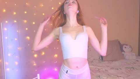 Snapshot of shawty_girl_ chatting on January 6, 6:10 pm Sonya online show from January 6, 6:10 pm