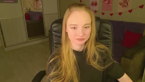 Shawty Mia online show from December 16, 2:23 pm