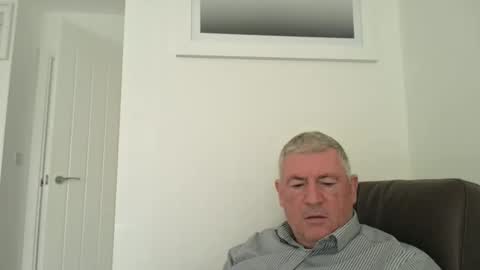 she52 online show from October 27, 11:43 am