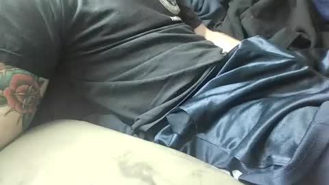 Snapshot of sheepydoggy45 chatting on October 19, 5:06 pm sheepydoggy45 online show from October 19, 5:06 pm