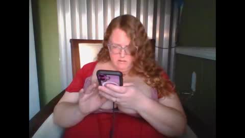 Snapshot of shelbyannn chatting on October 23, 10:43 pm Red online show from October 23, 10:43 pm