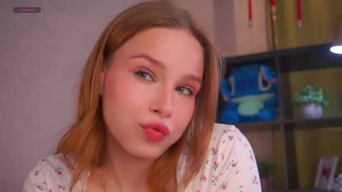 Lina online show from May 12, 1:47 am
