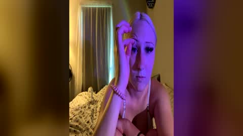shellbell00 online show from June 1, 5:47 pm