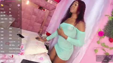 shenielxxx online show from June 8, 8:10 pm