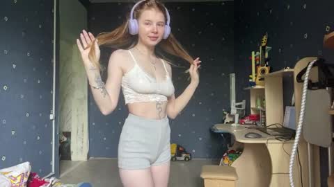 Kaayy online show from May 15, 8:23 am