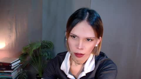 Lana But you can spell it backwards online show from April 6, 4:46 am