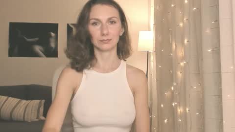 shesleepsnaked online show from November 29, 7:43 pm