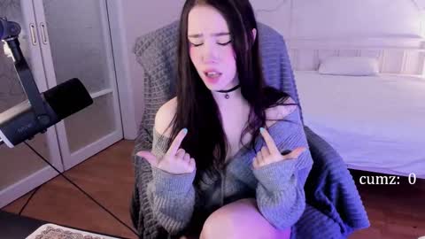 Snapshot of shesnotuwu chatting on February 16, 12:52 am Bella  online show from February 16, 12:52 am