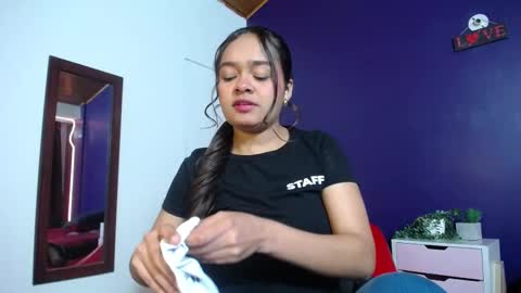 Snapshot of shiara_blake chatting on October 10, 3:51 pm Melissa online show from October 10, 3:51 pm