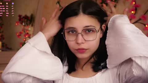 Iris online show from November 11, 12:40 pm