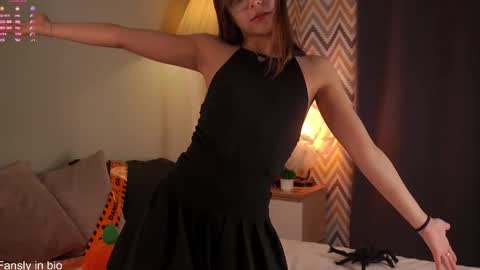 Iris online show from October 31, 11:43 am