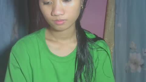 shimmering_kate online show from March 6, 12:00 am