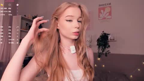 Stella  online show from December 4, 8:14 am