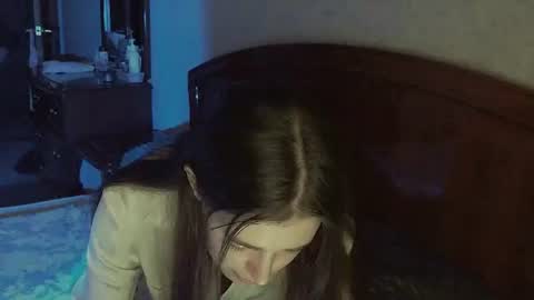 shiraha___rafieru online show from October 19, 8:57 pm