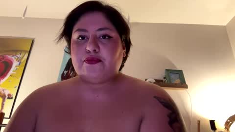 Snapshot of shndra32 chatting on October 24, 1:28 am shndra32 online show from October 24, 1:28 am