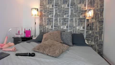 SHOFIA online show from February 16, 1:03 am