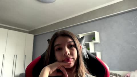 Jules online show from April 14, 9:12 am