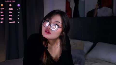 Naomi online show from May 23, 11:28 am