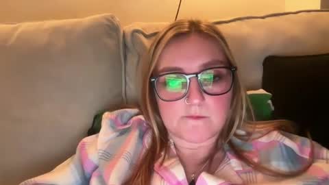 short sweetpea online show from March 4, 11:22 pm