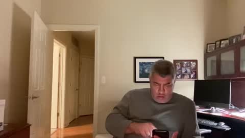 Chicago Guy online show from January 3, 6:11 am