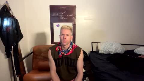 shreddylong online show from May 2, 2:17 am