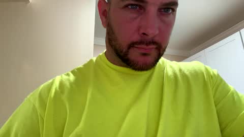 Snapshot of shubby420 chatting on September 30, 11:10 am YeahBoi420 online show from September 30, 11:10 am