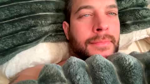 Snapshot of shubby420 chatting on February 1, 4:44 pm YeahBoi420 online show from February 1, 4:44 pm