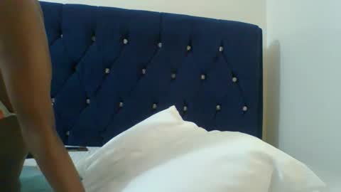 Snapshot of shugar7260 chatting on September 20, 7:44 am shugar7260 online show from September 20, 7:44 am