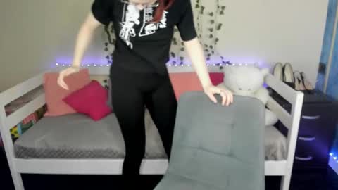 shy_elina01 online show from October 22, 10:51 am