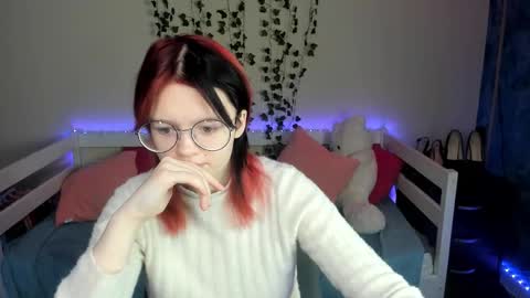 shy_elina01 online show from November 24, 10:36 am