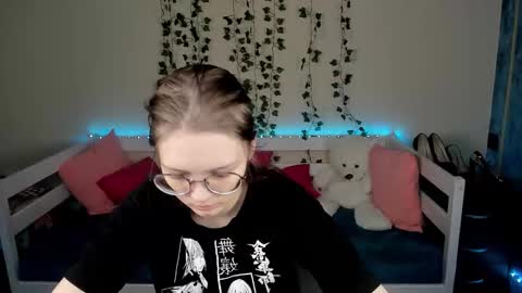 Snapshot of shy_elina01 chatting on October 13, 12:40 pm shy_elina01 online show from October 13, 12:40 pm