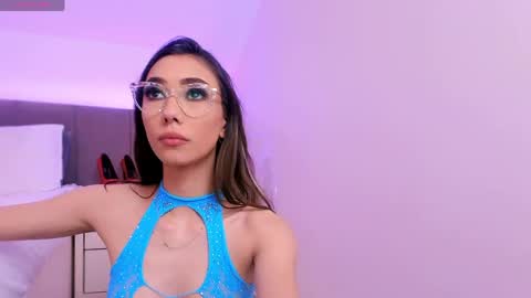 shy_eveline online show from April 8, 10:24 pm