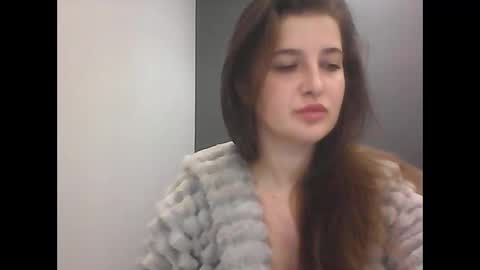 shy_girl98 online show from November 18, 11:15 pm