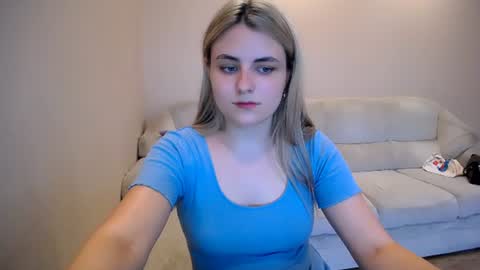 shy_sabrina_ online show from July 8, 2:09 pm