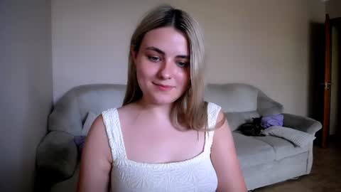 shy_sabrina_ online show from July 21, 2:19 pm