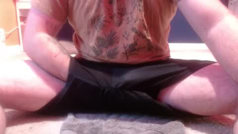 Snapshot of shyguy0212 chatting on February 6, 10:00 pm shyguy0212 online show from February 6, 10:00 pm