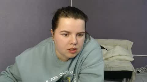 Snapshot of shyness_girl chatting on October 6, 10:55 am Bethany online show from October 6, 10:55 am