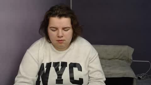 Snapshot of shyness_girl chatting on October 5, 10:45 am Bethany online show from October 5, 10:45 am