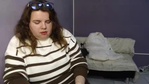 Snapshot of shyness_girl chatting on October 3, 10:34 am Bethany online show from October 3, 10:34 am